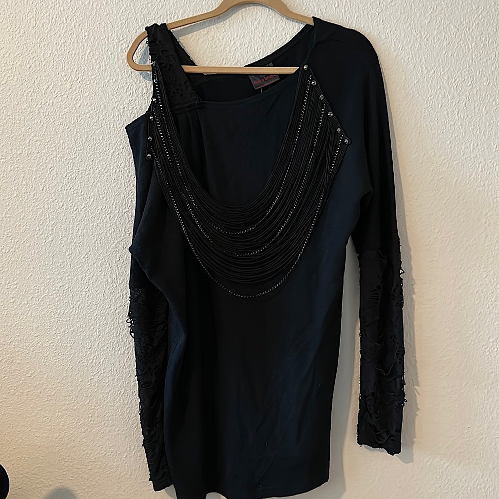 NWT Queen of Darkness one-shoulder black distressed sweater … size L